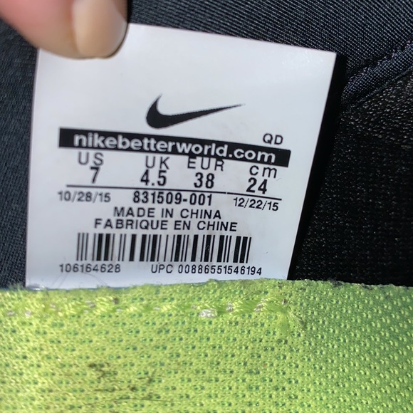 Nike Free Runs - Picture 5 of 5